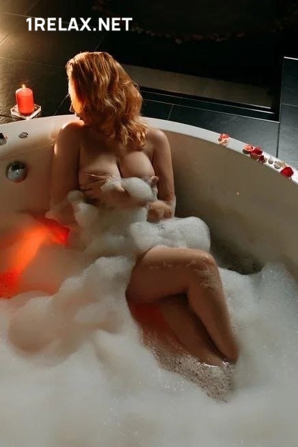 Девушка массажистка Кира, салон Феникс  фото №1 Девушка массажистка Кира, салон Феникс  фото №1